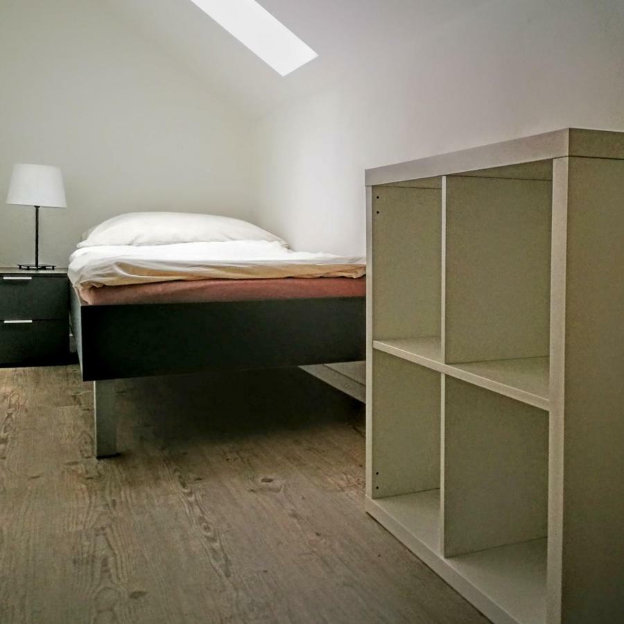 Rooms-Zimmer Нойхаузен ам Райнфал Екстериор снимка