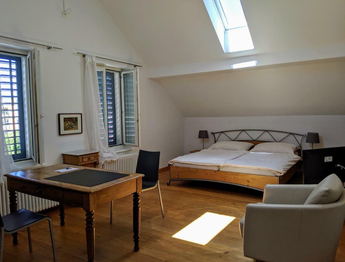 Rooms-Zimmer Нойхаузен ам Райнфал Екстериор снимка