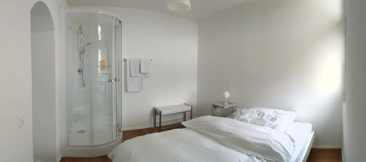 Rooms-Zimmer Нойхаузен ам Райнфал Екстериор снимка